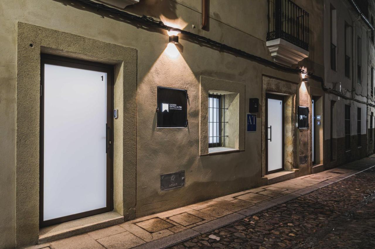 Apartamentos Caceres Central Suites Eksteriør bilde