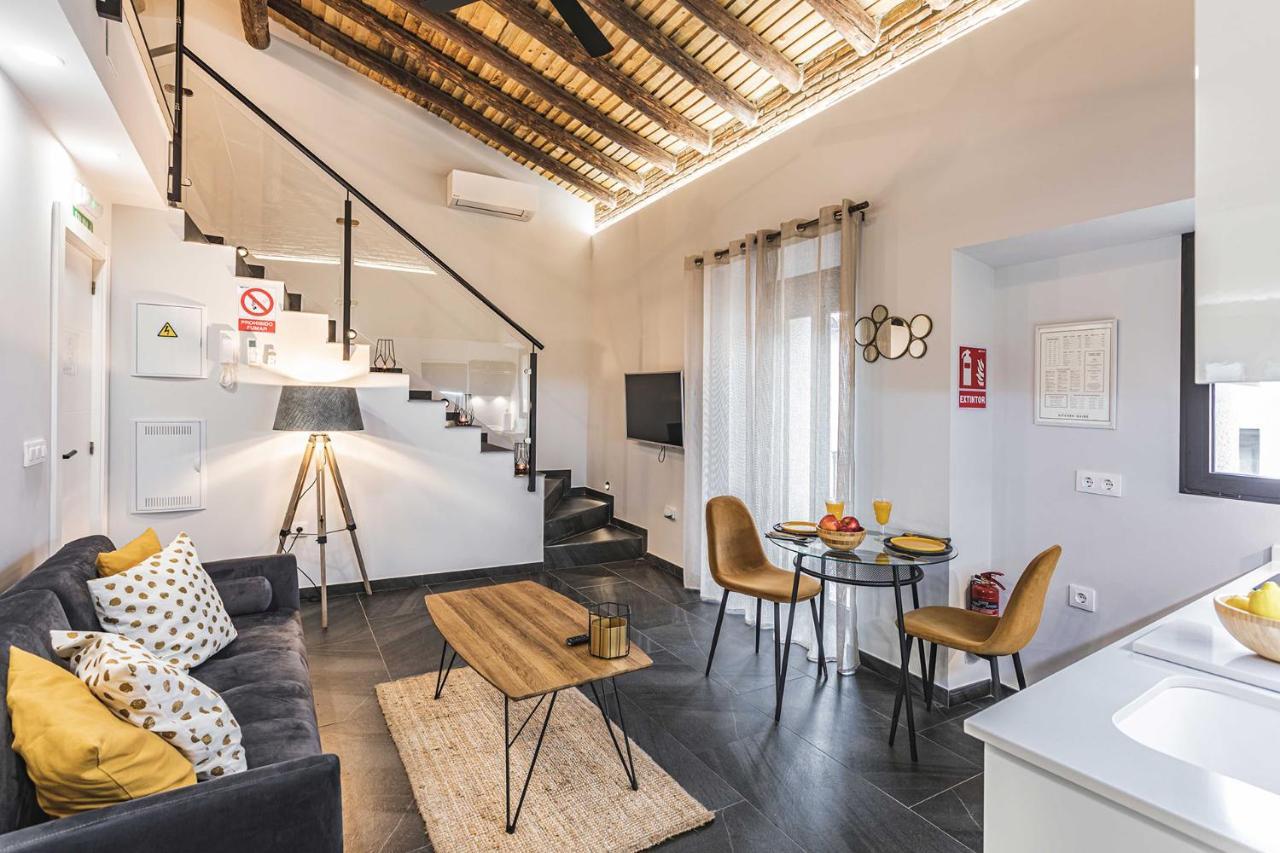 Apartamentos Caceres Central Suites Eksteriør bilde