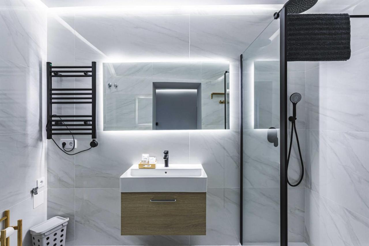 Apartamentos Caceres Central Suites Eksteriør bilde